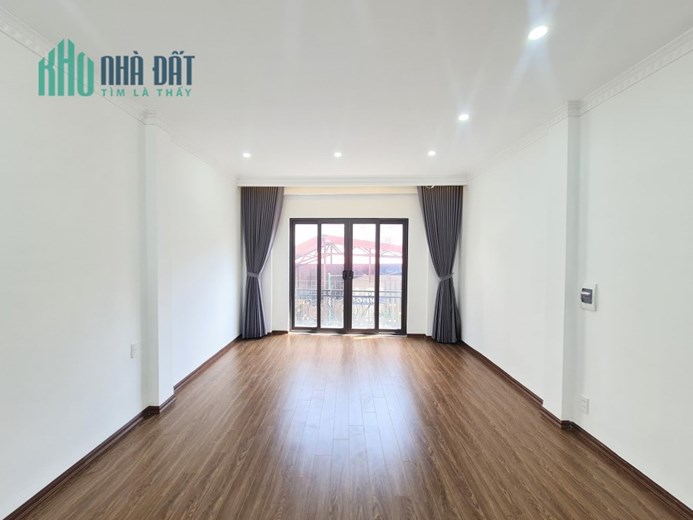 BÁN NHÀ GẤP TẦM TIỀN HIẾM ĐÔNG NGẠC NHÀ MỚI Ở NGAY TẶNG TOÀN BỘ NỘI THẤT