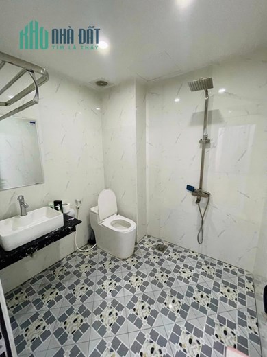 BÁN NHÀ GẤP TẦM TIỀN HIẾM ĐÔNG NGẠC NHÀ MỚI Ở NGAY TẶNG TOÀN BỘ NỘI THẤT