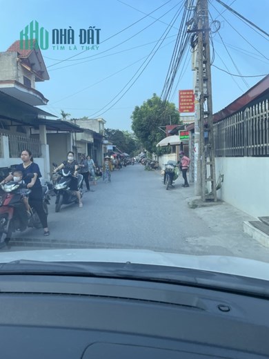 Chính chủ bán lô đất mặt phố sát Vinhomes Dương Kinh giá 495tr/lô