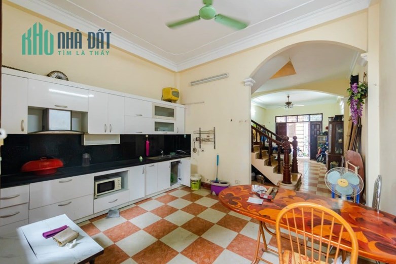 Nhà 60m Mặt Tiền 5m Phân Lô Phố Trung Kính. Vỉa Hè Đá Bóng. Ô Tô Tránh Kinh Doanh Sầm Uất. Chủ Cần