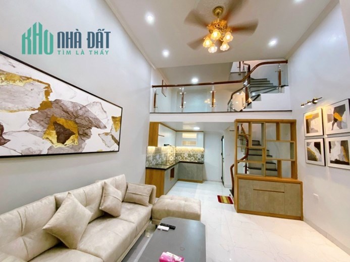 Bán nhà riêng phố Thịnh Hào quận Đống Đa 30m 4 tầng MT 4m nhà đẹp ở ngay nhỉnh 3 tỷ lh 0975124520