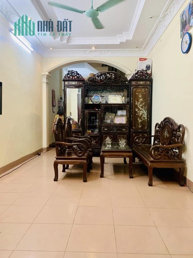 Bán nhà 84m2 phố Nguyễn Văn Cừ, Long Biên Gara 2 Ô tô đua Vỉa hè rộng Kinh doanh vô địch Giá 4.9 Tỷ