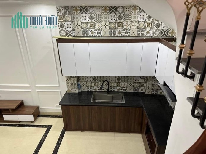 NHÀ ĐẸP LUNG LINH - GẦN PHỐ - MINH KHAI - XÂY MỚI 100%  - YÊN TĨNH - Ở SƯỚNG 5 TẦNG GIÁ CHỈ 4TỶ5