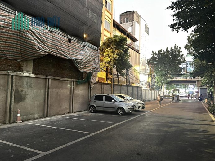 Bán nhà Thanh Nhàn HBT, 130m2, 8T, MT 6m, oto tránh, thang máy, 4 tỷ/năm, giá chỉ 22 tỷ.