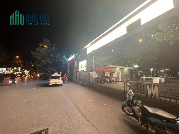 Bán nhà Thanh Nhàn HBT, 130m2, 8T, MT 6m, oto tránh, thang máy, 4 tỷ/năm, giá chỉ 22 tỷ.
