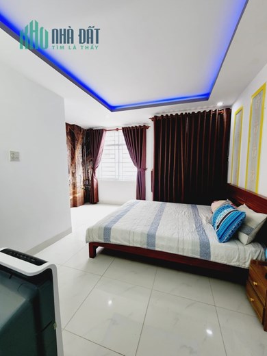 Bán Nhà 4 mê nguyên Hẻm cạn Ngô Mây P.Ngô Mây Quy Nhơn , 24m2 ,Giá 2 Tỷ 180Tr
