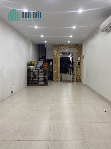 Bán nhà 82m2 phố Nguyễn Văn Cừ, Long Biên Gara Ô tô đua Thang máy Nội thất Nhập Khẩu 10.3 Tỷ