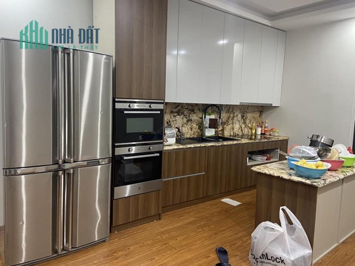 Bán nhà 81m2 phố Nguyễn Văn Cừ, Long Biên Gara Ô tô phi Thang máy Nội thất VIP 10.3 Tỷ