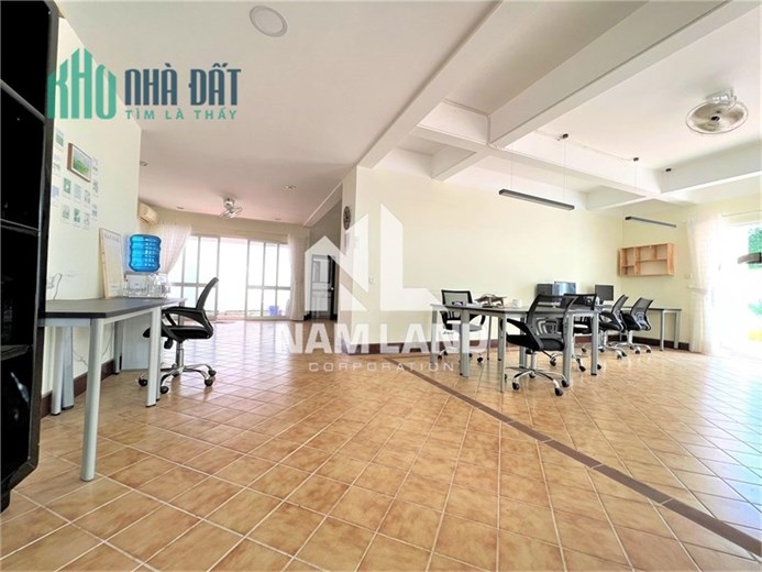 Villa Trần Não 800m2