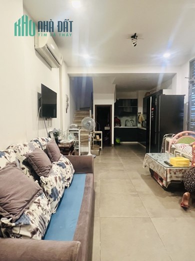 Bán nhà Lê Văn Sỹ Q3 , hxh,  50m2 ngang 4m, 5 tầng 4PN, Giá 8.4 Tỷ.