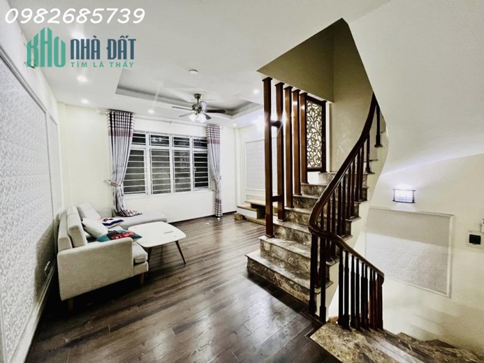 Bán nhà 38m 4T Cầu Am, Vạn Phúc, Phố Lụa Hà Đông chỉ nhỉnh 3,7 tỷ thương lượng