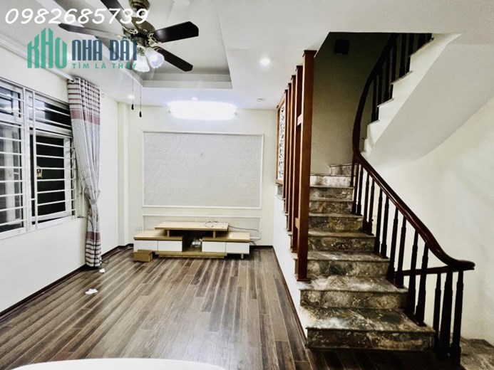 Bán nhà 38m 4T Cầu Am, Vạn Phúc, Phố Lụa Hà Đông chỉ nhỉnh 3,7 tỷ thương lượng
