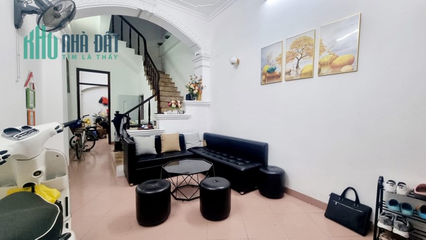 Cực hiếm, nhà ngõ 95 Chùa Bộc 54m2, 4 tầng, ô tô đỗ cửa giá chỉ 5.9 tỷ