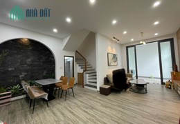 CHÍNH CHỦ CẦN BÁN NHÀ 3 TẦNG MỚI XÂY - KIỆT 14/... 3M5 ĐINH TIÊN HOÀNG - HẢI CHÂU. FULL NỘI THẤT