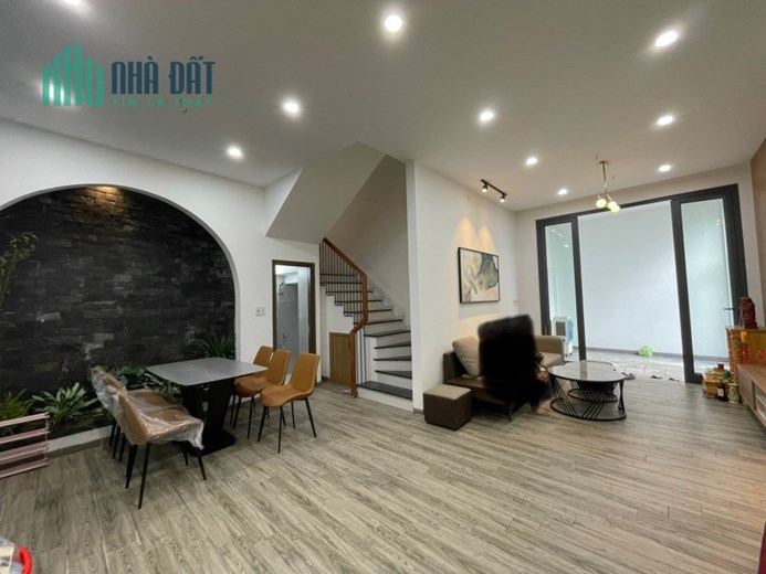 CHÍNH CHỦ CẦN BÁN NHÀ 3 TẦNG MỚI XÂY - KIỆT 14/... 3M5 ĐINH TIÊN HOÀNG - HẢI CHÂU. FULL NỘI THẤT