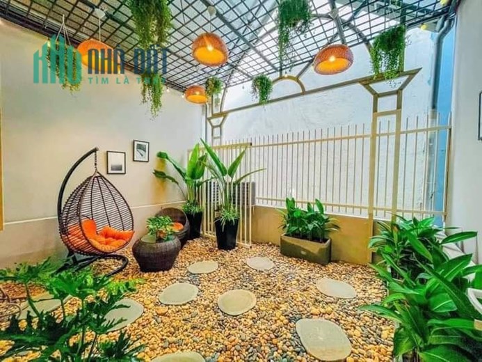 Nhà đẹp Văn Cao 67m2, MT 4.8m, 5 tầng, chỉ 12,2 tỷ. Ô tô đỗ cổng, tặng full nội thất xịn xò