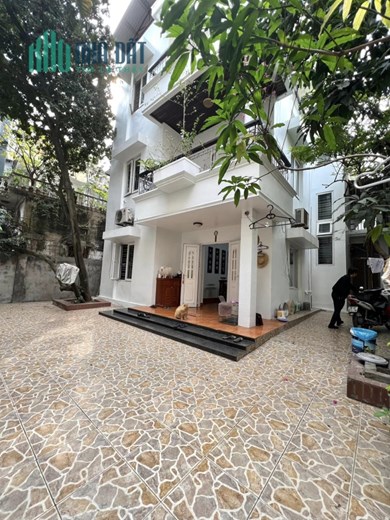 Bán nhà đẹp Thanh Nhàn 161m2, 4 tầng, MT 11m, gần phố, công viên giá 16 tỷ
