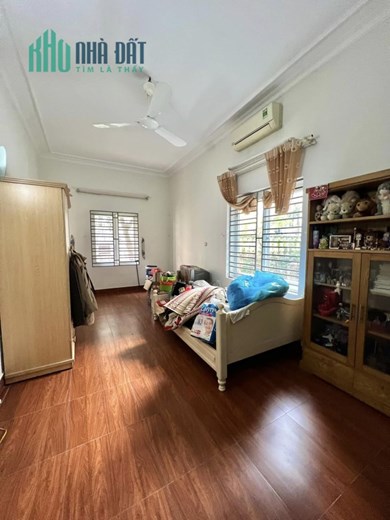 Bán nhà đẹp Thanh Nhàn 161m2, 4 tầng, MT 11m, gần phố, công viên giá 16 tỷ
