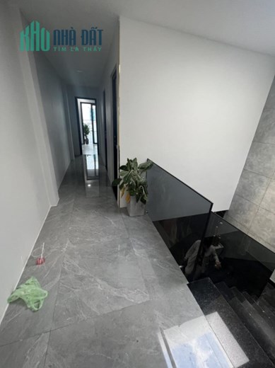 Quận 11 DT khủng 75m2 ngang gần 4.5m 2 tầng sổ vuông 3 phòng 5 Tỉ X