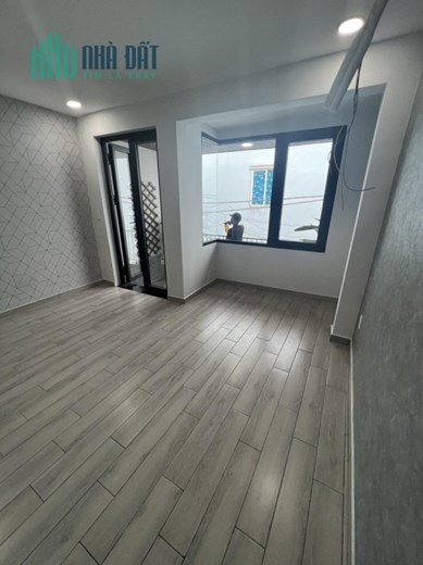 Quận 11 DT khủng 75m2 ngang gần 4.5m 2 tầng sổ vuông 3 phòng 5 Tỉ X