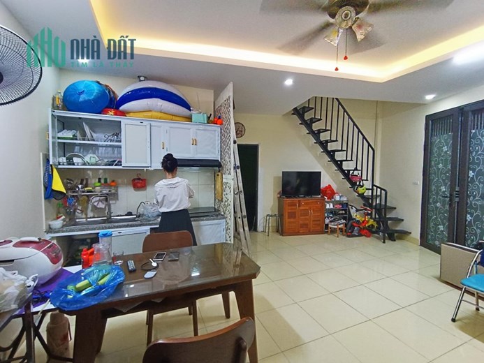 2 tỷ 50 triệu sở hữu ngay nhà 2 tầng , lô góc rộng 31 m2 tại SÀI ĐỒNG ( LONG BIÊN)