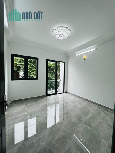Nhà Gò Vấp, Nguyễn Thái Sơn, 40m2, 4PN, mới tinh vào ở ngay, hoàn công đủ, giáp Phú Nhuận