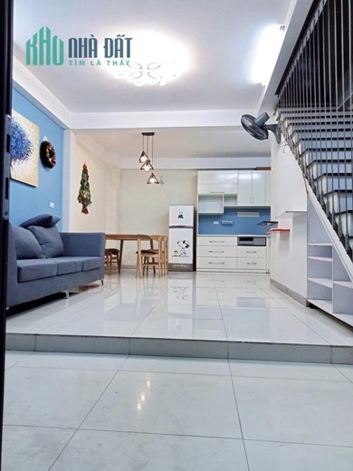 CHỈ 2 TỶ 950 TR SỞ HỮU CĂN NHÀ CỰC ĐẸP THẠCH BÀN 36 M2 X 4 TẦNG, Ô TÔ ĐỖ CỬA, GẦN TRƯỜNG C3 THẠCH