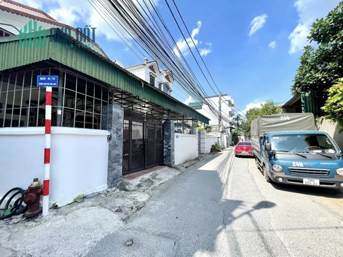 2 TỶ. ĐẤT HIẾM THẠCH BÀN. MẶT TIỀN RỘNG. THÔNG SỐ ĐẸP. 5M RA OTO TRÁNH.. 34 m2 .. MT : 4, 5 M