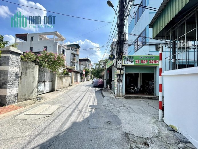 2 TỶ. ĐẤT HIẾM THẠCH BÀN. MẶT TIỀN RỘNG. THÔNG SỐ ĐẸP. 5M RA OTO TRÁNH.. 34 m2 .. MT : 4, 5 M