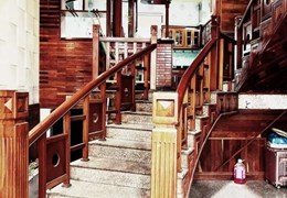MẶT TIỀN 4 TẦNG SÁT BIỂN - NỘI THẤT GỖ CAO CẤP XỊN SÒ - ĐƯỜNG TÔN THẤT ĐẠM THANH KHÊ.