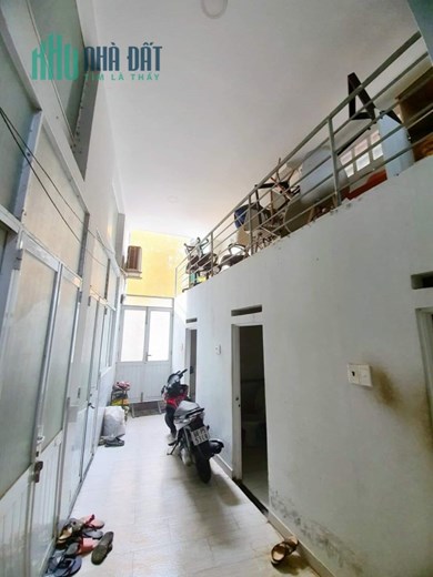 NHÀ DIỆN TÍCH LỚN 160M2 - Ở VÀ CHO THUÊ - 20 TRIỆU THÁNG - HẺM XE HƠI - NỞ HẬU NHIỀU TÀI LỘC.