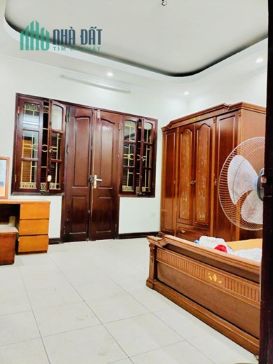 70m Xây 7 Tầng Thang Máy Lô Góc Mặt Tiền 16m. Chính Chủ Bán Gấp Nhà Phố Nguyễn Khang Cầu Giấy.
