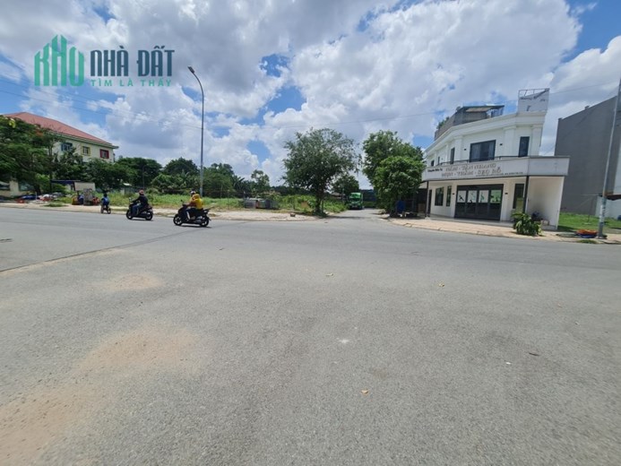 BÁN MẶT TIỀN giảm phân nữa tiền ở quốc lộ 13 , hiệp bình phước , thủ đức