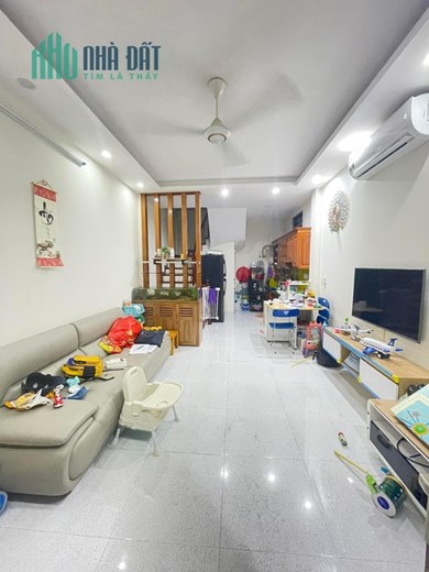 Bán nhà phố Xã Đàn, 30m ra mặt phố, nhà đẹp, dân xây, 36m, 5T, 4.5 tỷ