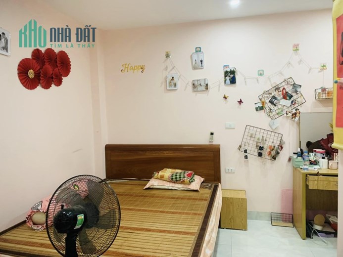 Bán nhà 43m2 phố Yên Phụ, Tây Hồ Dân xây 6 ngủ Ô tô đua 10m Giá 4.5 Tỷ