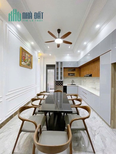 Nhà 5 Tầng, Có Thang Máy, Ninh Kiều, Cần Thơ - 8 tỷ 6