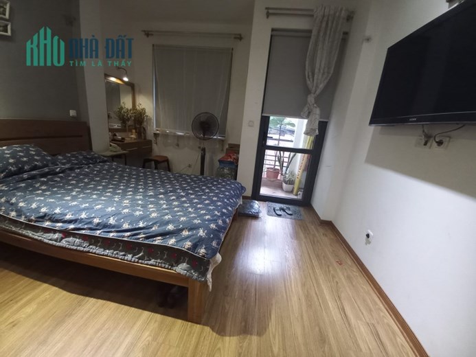 Bán nhà phố Tây Sơn, ô tô gần, ngõ nông, rộng, nhà dân xây, 39m, 4 PN, 4.6 tỷ