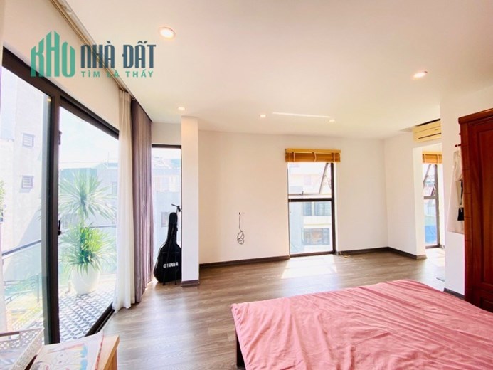 Siêu phẩm Thạch Bàn ,Long Biên 41m2 ,6 tầng ,Mt 4.3m ,lô góc ,gara oto 7 chỗ giá hơn 6 tỷ
