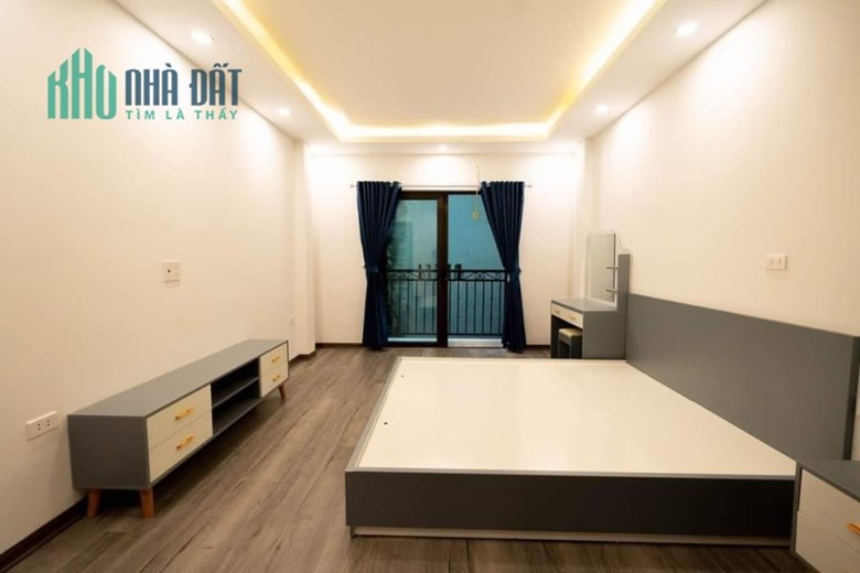 Bán nhà 42m2 phố Yên Phụ, Tây Hồ Chủ tự xây 6 phòng 10m Ô tô phi Giá 4.6 Tỷ