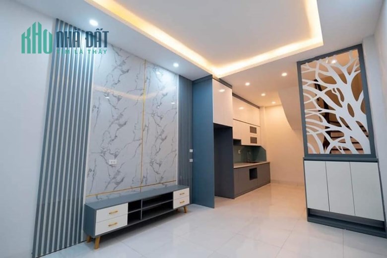 Bán nhà 44m2 phố Yên Phụ, Tây Hồ Dân xây 6 phòng 10m Ô tô đua Giá 4.5 Tỷ
