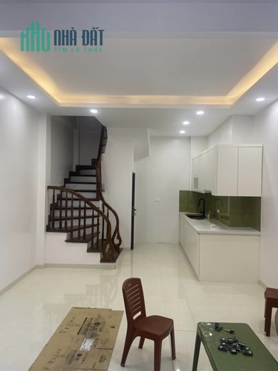 Bán nhà 45m2 phố Yên Phụ, Tây Hồ Dân xây 6 phòng 2 Ô tô tránh 10m Giá 4.6 Tỷ