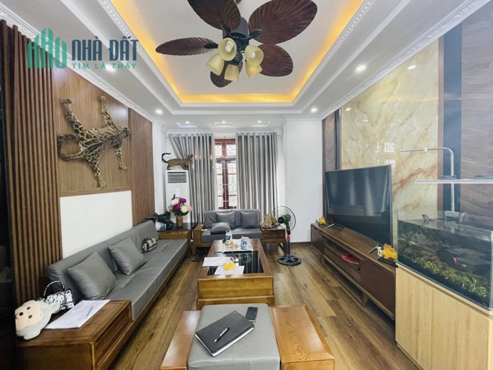 HAI BÀ TRƯNG - LÔ GÓC THOÁNG - NGÕ THÔNG - KINH DOANH - NHÀ ĐẸP - TẶNG FULL NỘI THẤT 5 TÂNG 4TỶ5