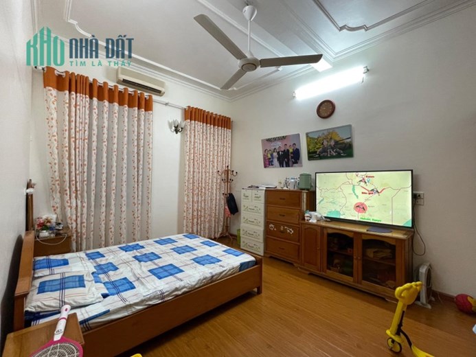 Bán nhà 34m2 phố Yên Phụ, Tây Hồ Ô tô dừng đỗ Kinh doanh đỉnh 4.4 Tỷ