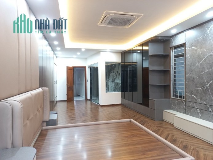 Bán nhà Tây Sơn 40m2 5 tầng, ngõ 3 gác đua, full nội thất, 4,7 tỷ