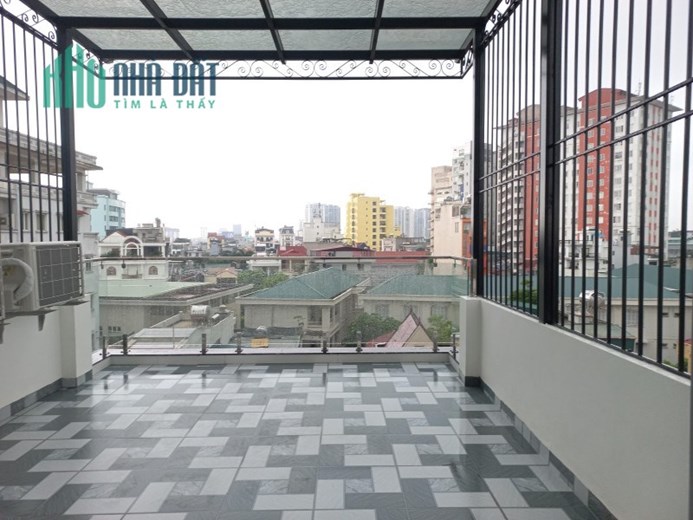 Bán nhà Tây Sơn 40m2 5 tầng, ngõ 3 gác đua, full nội thất, 4,7 tỷ