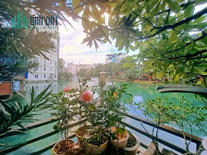 Ở Sướng! Trung tâm Đống Đa, 42m2 x 4 tầng, sát hồ, ngõ nông, cách phố 30m