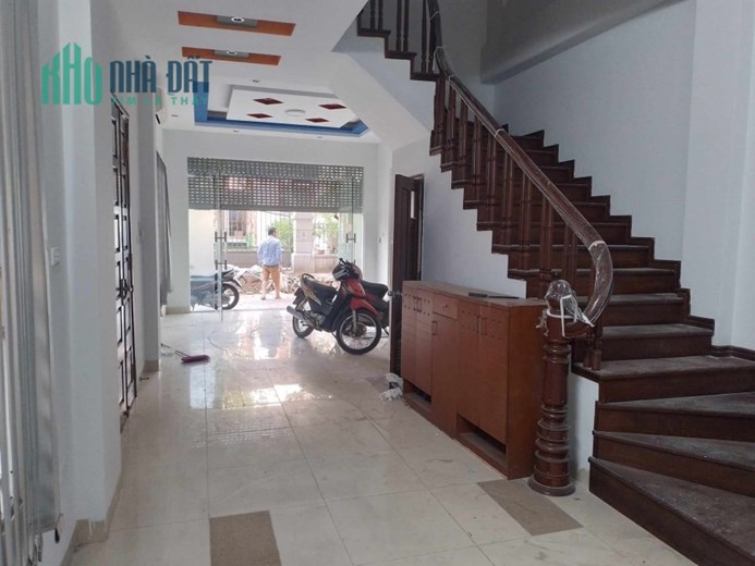 Cho thuê nhà, VP, KD, 50m2, 6T, 5N, ô tô, 36tr, Cầu Giấy.
