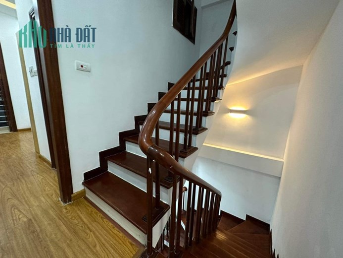 💥DÒNG TIỀN💥Mới đẹp Láng Hạ-Đống Đa 9 phòng full đồ, 45m 5T, gần ô tô, ngõ rộng, hơn 6 tỷ