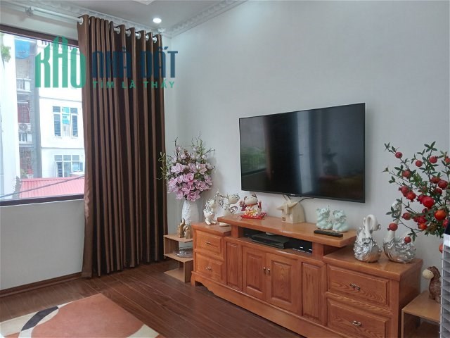 Bán nhà~DT40Mx5T,kim Giang –Hoàng Mai,lô góc– ôtô đỗ cửa-Linh Đàm giá 3.9 tỷ