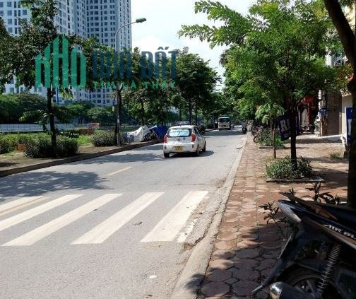 Bán nhà~DT40Mx5T,kim Giang –Hoàng Mai,lô góc– ôtô đỗ cửa-Linh Đàm giá 3.9 tỷ
